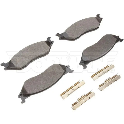 Automann D777 front semi-metallic brake pad for vehicle braking system, showing the brake pad with metallic friction surface.