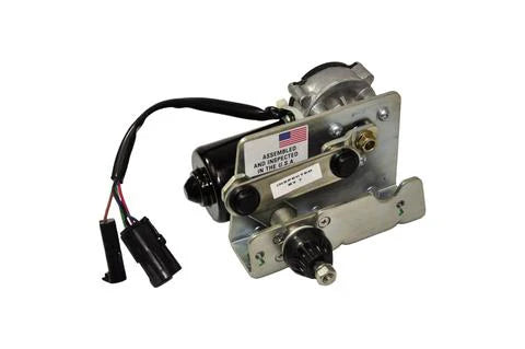 Automann 577.62311 Wiper Motor for Mack trucks, durable automotive part with electrical connections and mounting brackets.