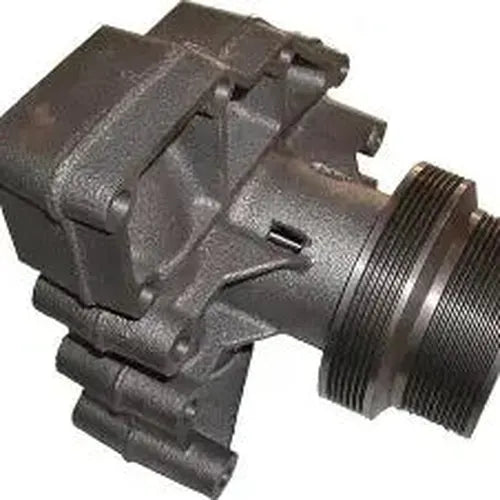 Automann 800.4026702 water pump for Cummins engines, showing a durable metal pump with mounting brackets and pulley.