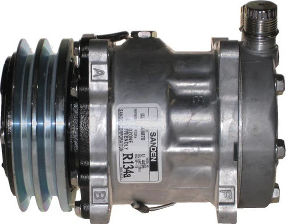 Automann 830.31060 air conditioning compressor 7H13 type, showing the metal body and pulley for automotive cooling systems.