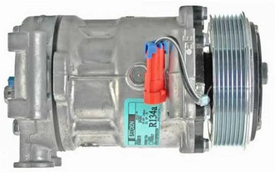 Automann 830.31084 air conditioning compressor 7H15 type, industrial air compressor with metal components and hoses visible.