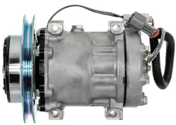 Automann 830.31086 Air Conditioning Compressor 7H15 type, industrial air compressor with metallic components and hoses visible.