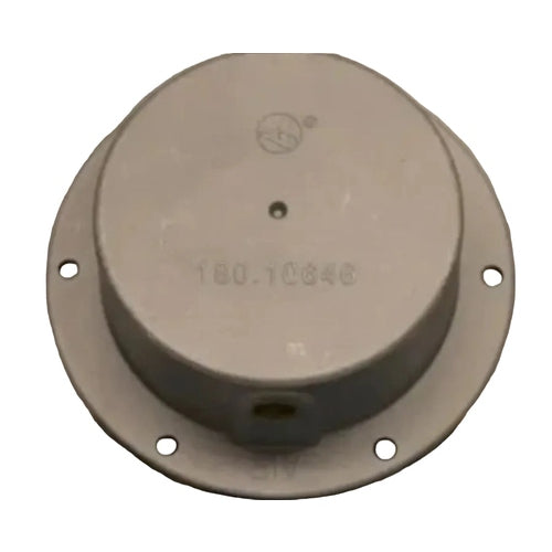 Automann Fleet Standard hub cap with metallic finish and circular design, suitable for truck wheels.